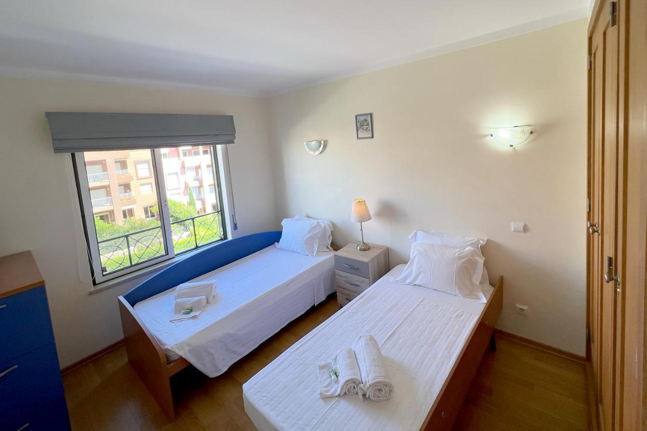 Apartment By The Beach With Parking And Wifi By Amcf Portimão Exteriör bild