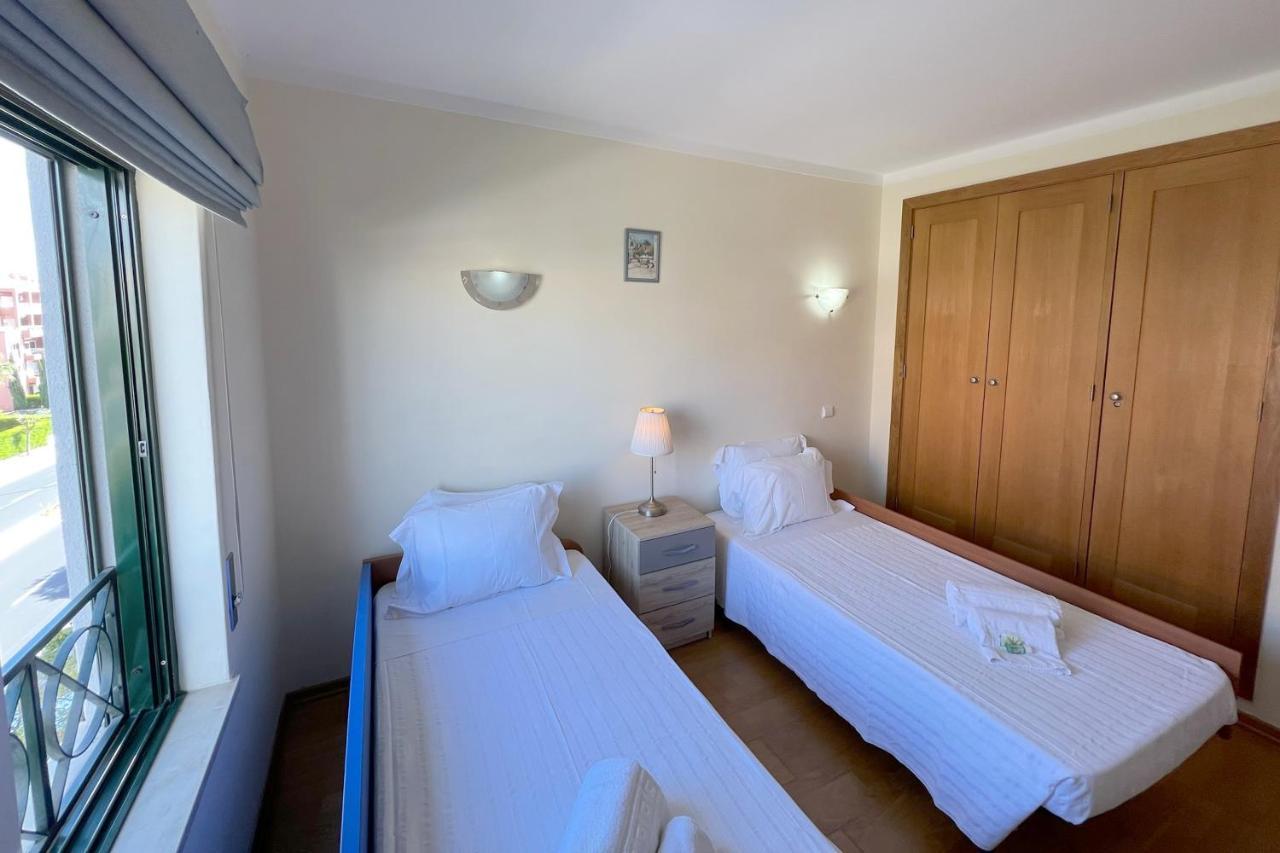 Apartment By The Beach With Parking And Wifi By Amcf Portimão Exteriör bild