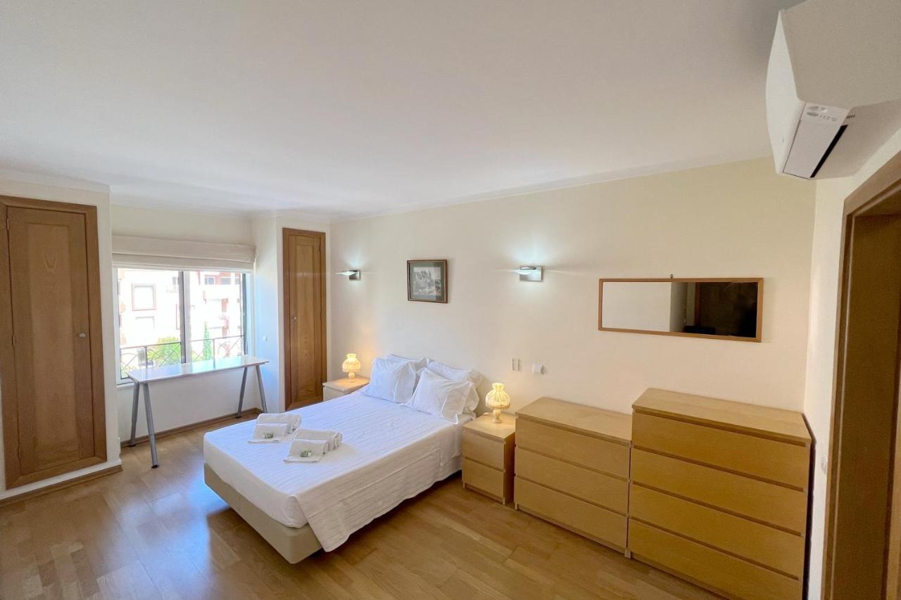 Apartment By The Beach With Parking And Wifi By Amcf Portimão Exteriör bild